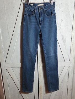 Levi's 724 High Rise Straight Jeans Size 25